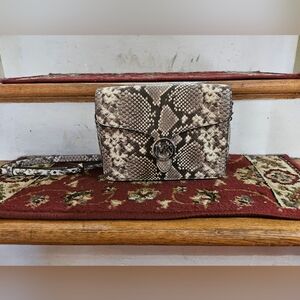 Michael Kors Crossbody Bag